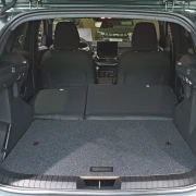 Dacia Duster III Hybrid Ladeboden