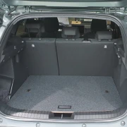 Dacia Duster III  Ladeboden