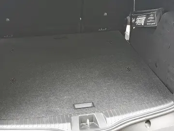 Dacia Jogger (5-Sitzer) Ladeboden