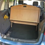 VW Touran II Ladeboden