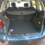 VW Touran II Ladeboden