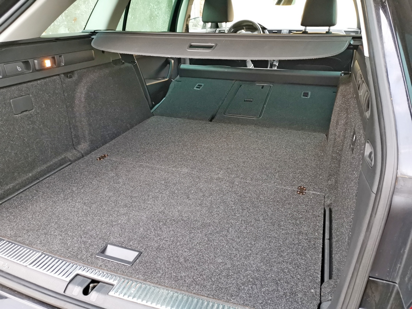 Skoda Superb III Ladeboden
