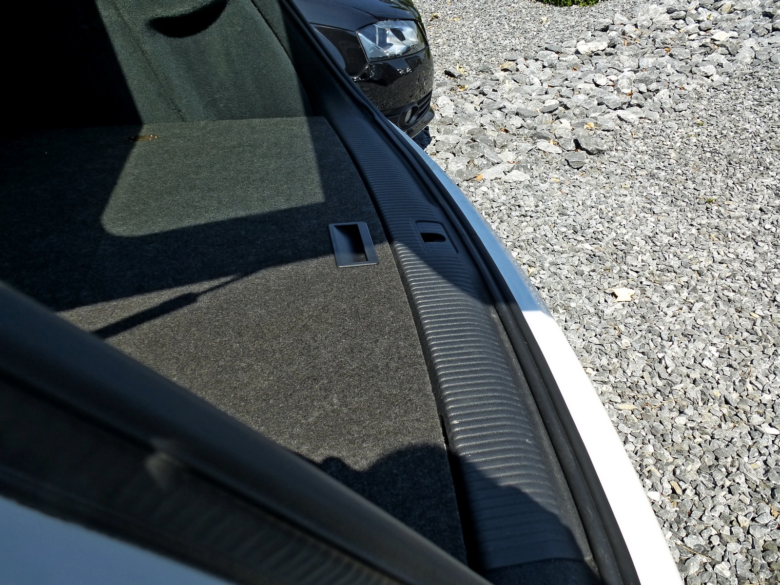 Audi Q3 Ladeboden - Hohe Version