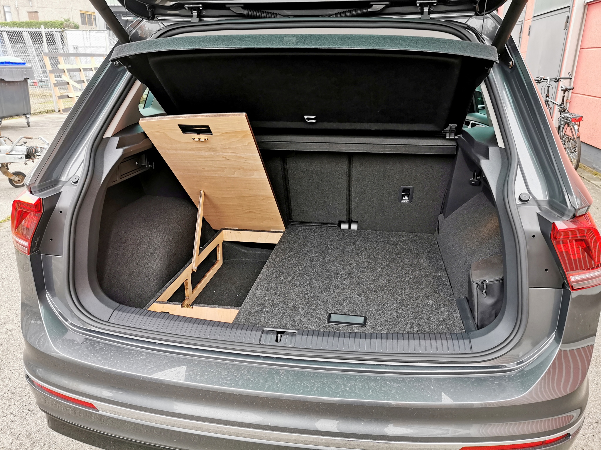 VW Tiguan II  Hundebox Version