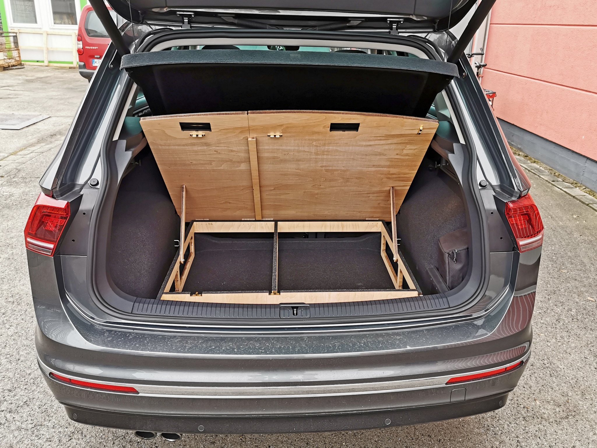 VW Tiguan II  Hundebox Version