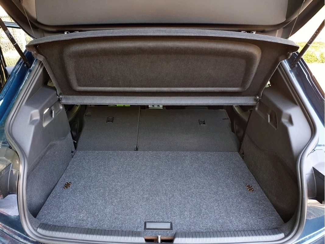 Cupra Born Ladeboden