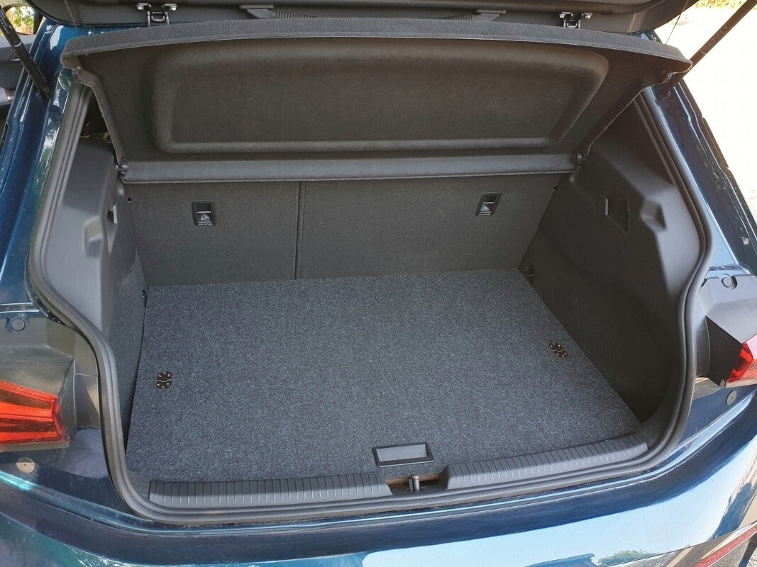 Cupra Born Ladeboden