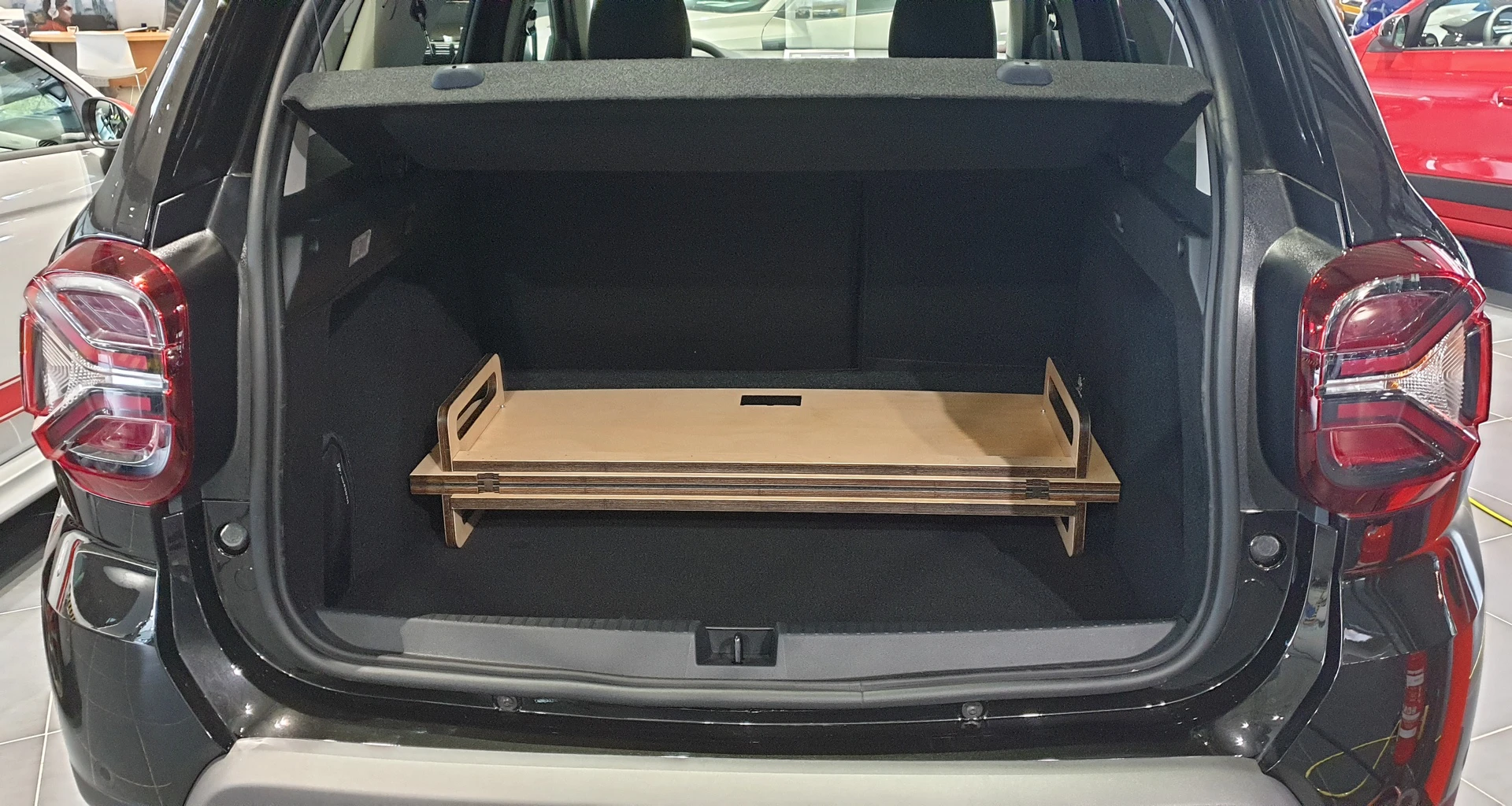 Dacia Duster II Ladeboden