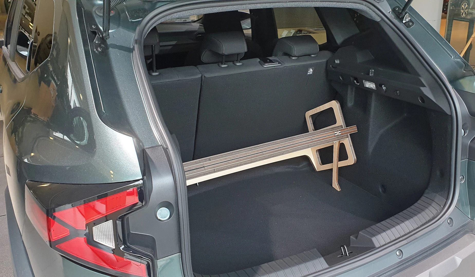 Dacia Duster III  Ladeboden