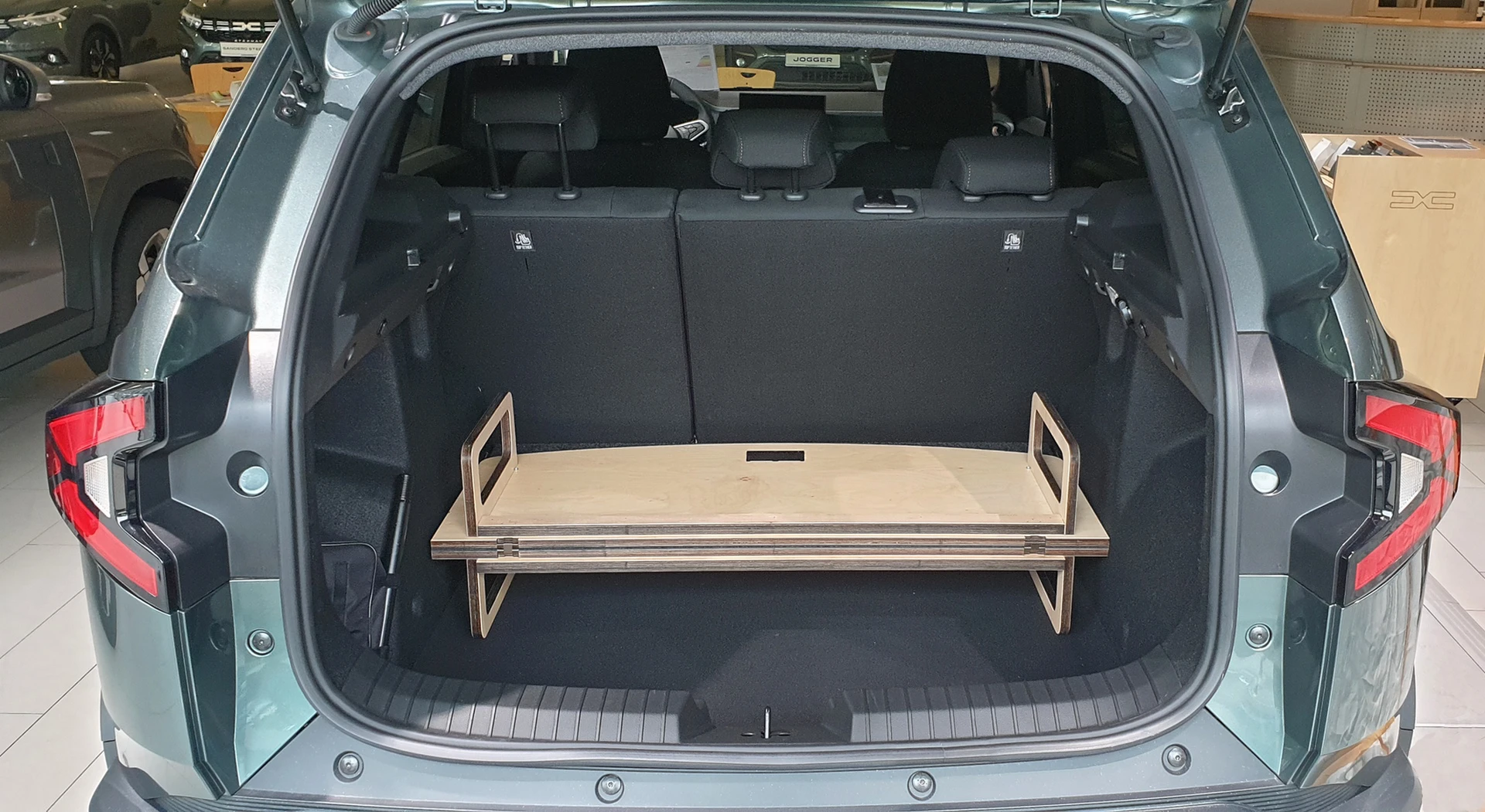 Dacia Duster III  Ladeboden