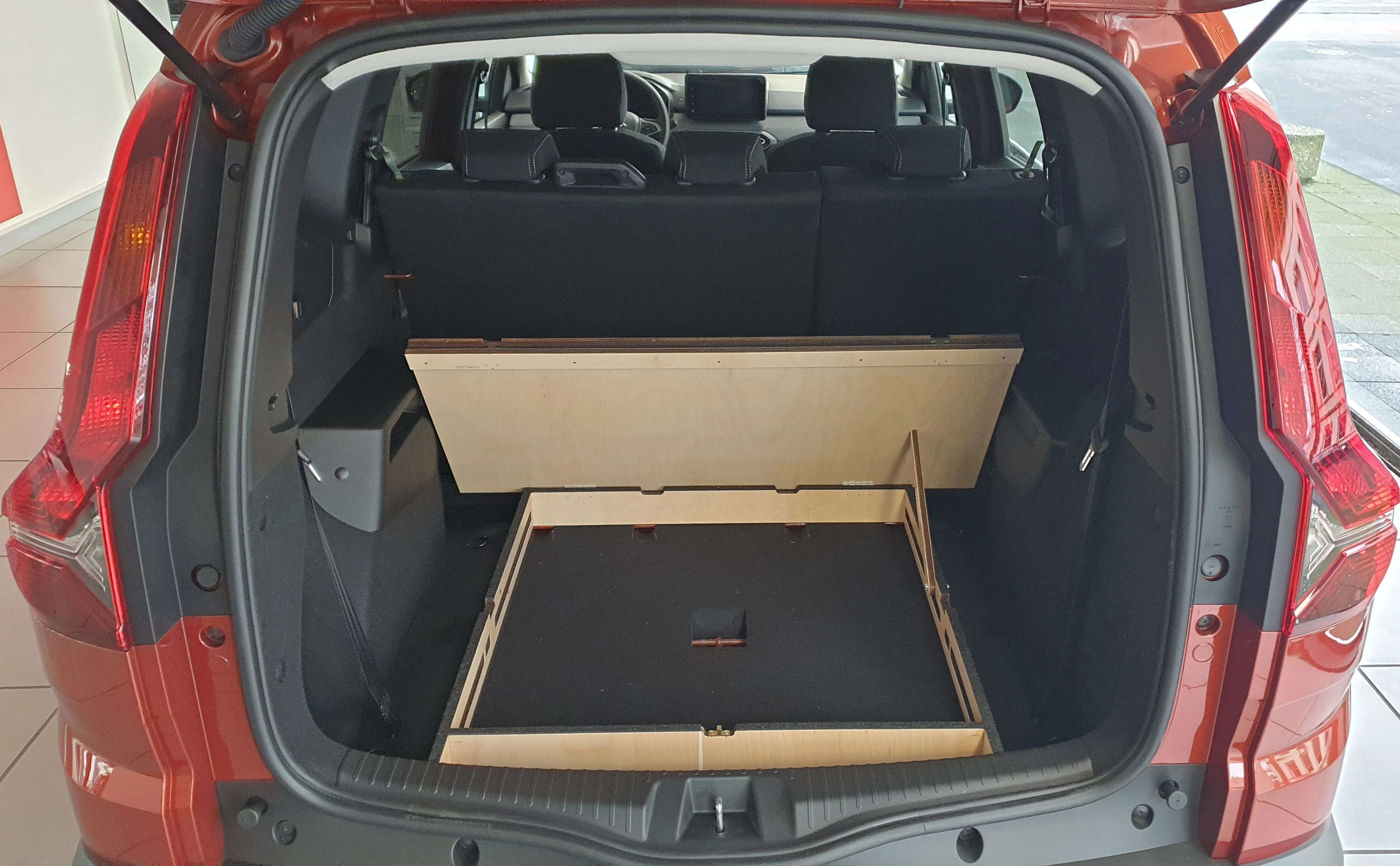 Dacia Jogger (7-Sitzer) Ladeboden