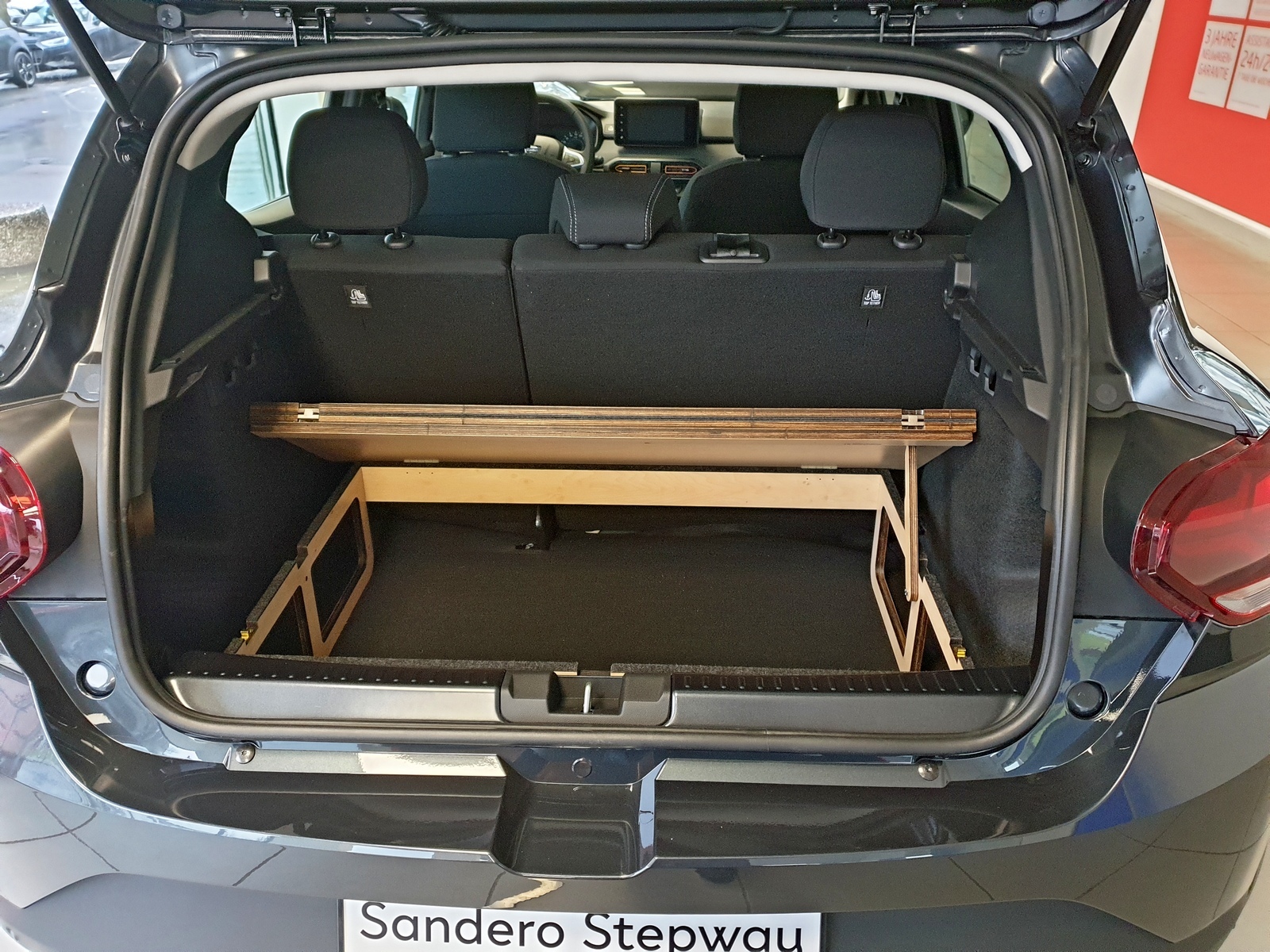 Dacia Sandero Ladeboden - Standard Version