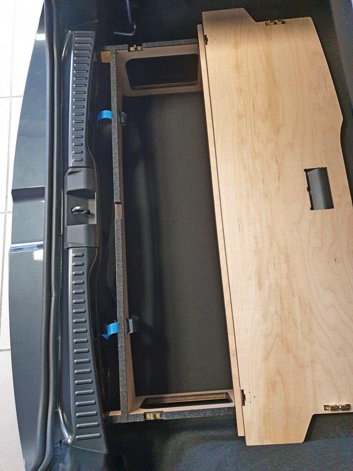 Dacia Sandero Ladeboden - Standard Version