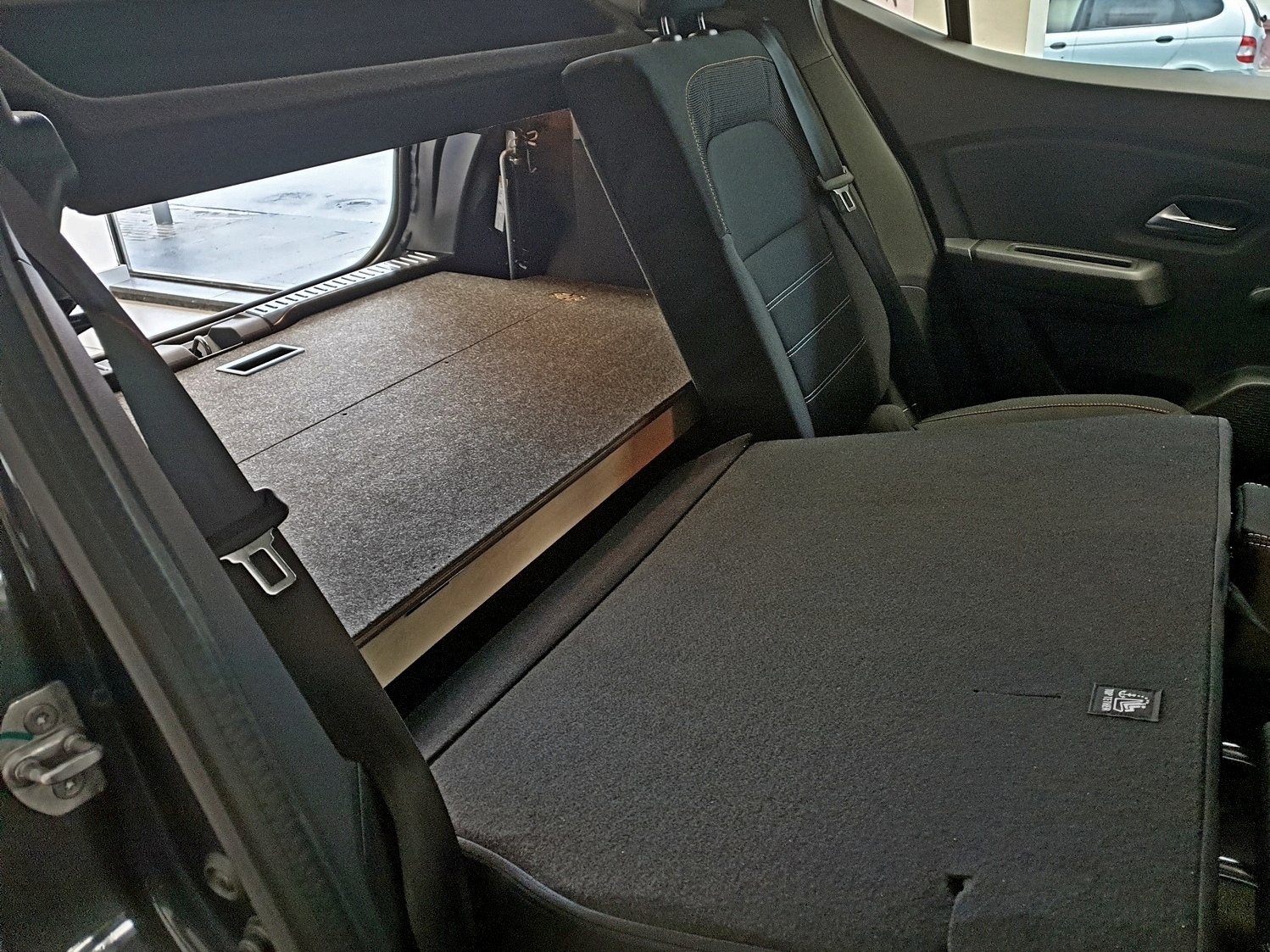 Dacia Sandero Ladeboden - Standard Version