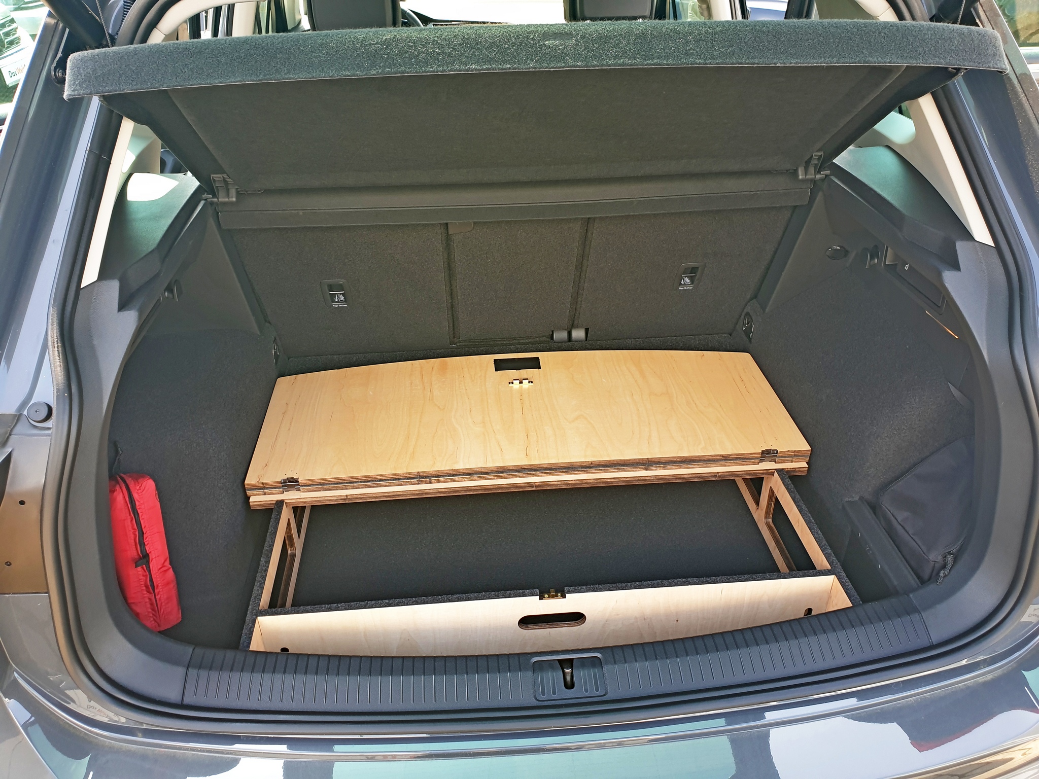 VW Tiguan II Standard-Ladeboden