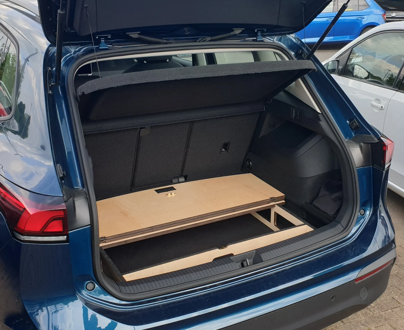 VW Tiguan III Standard-Ladeboden